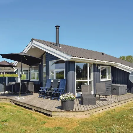 Casa de Férias Stunning Home In Rudkobing With Sauna Spodsbjerg
